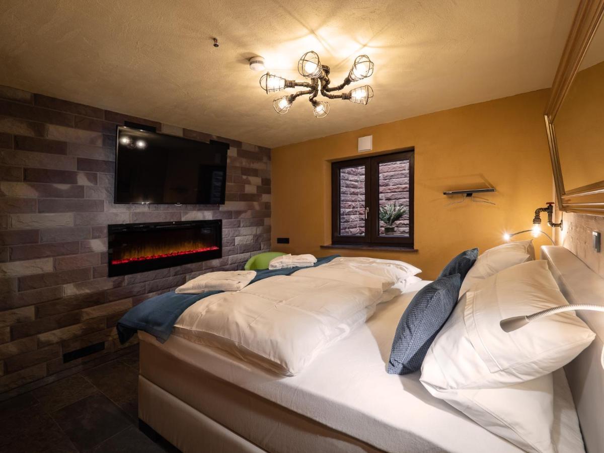 Eppenbrunn Ferienwohnung Altschloss מראה חיצוני תמונה